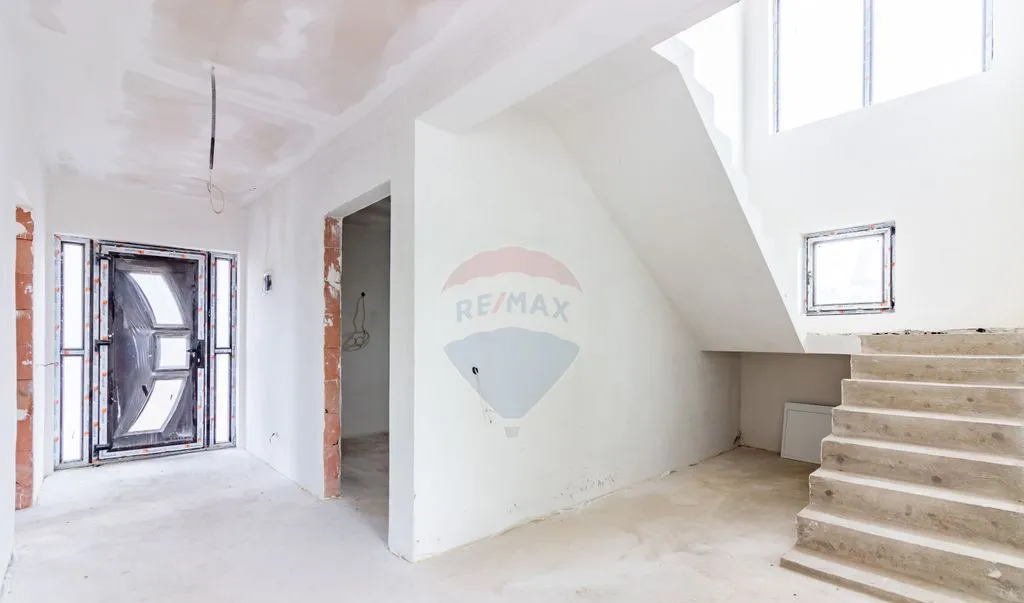 Casa noua de vanzare cu 6 camere Balotesti Proximi
