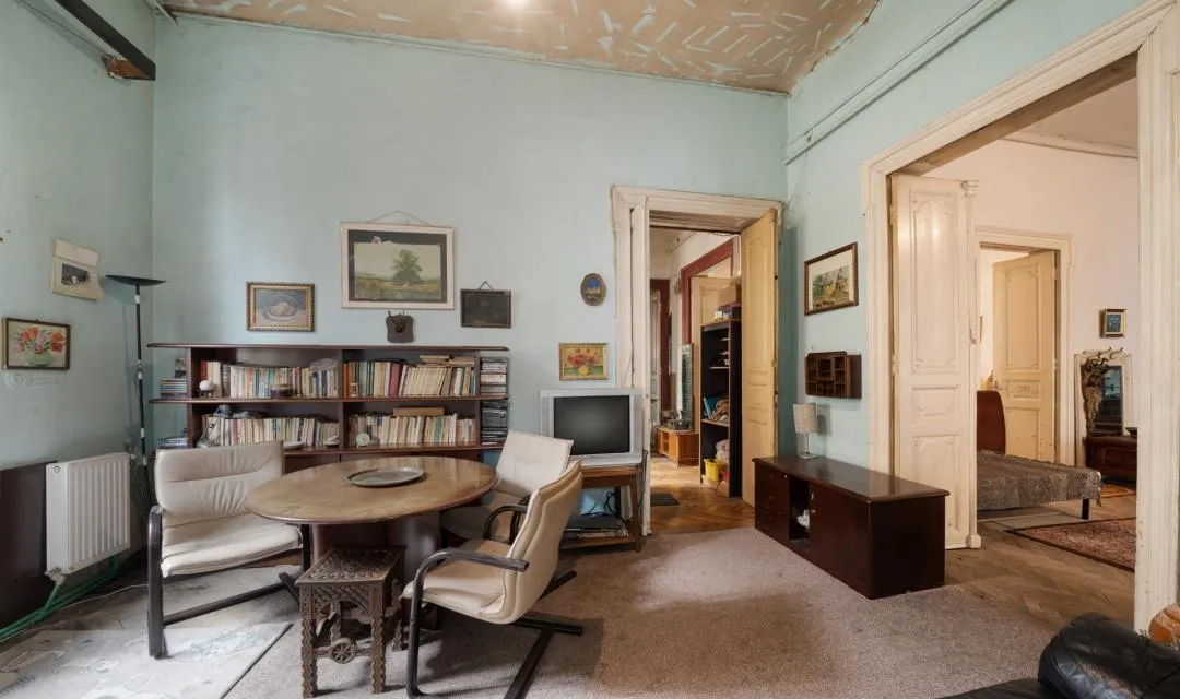Maria Rosetti etaj intreg in vila istorica 162 mp fara rs inaltime 3 8 m