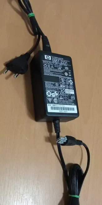 Vand Alimentator HP pt Imprimanta Are 2 Tensiuni
