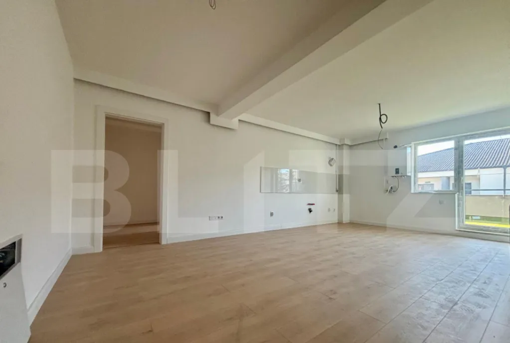 Apartament 3 camere 60mp parcare zona Terra