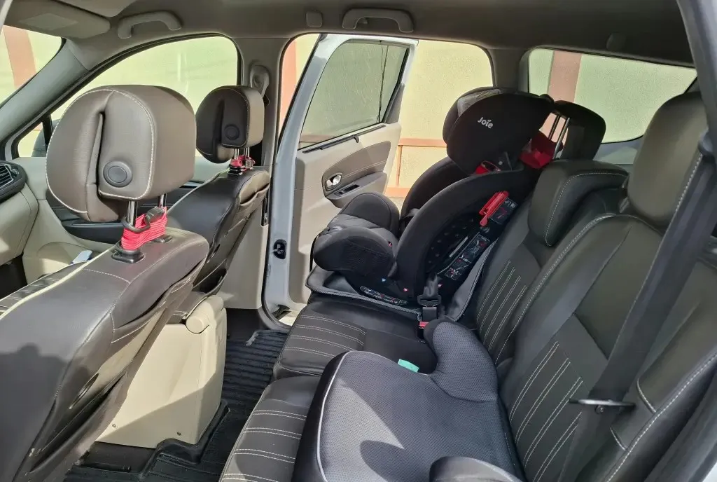 Renault Grand Scenic 1 5dci 2012 ambreiaj si distributie schimbate 5 500 eur