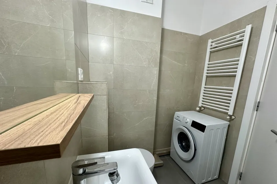 2 camere Metrou Pacii Complex Iuliu Maniu 141 cu parcare 649 euro