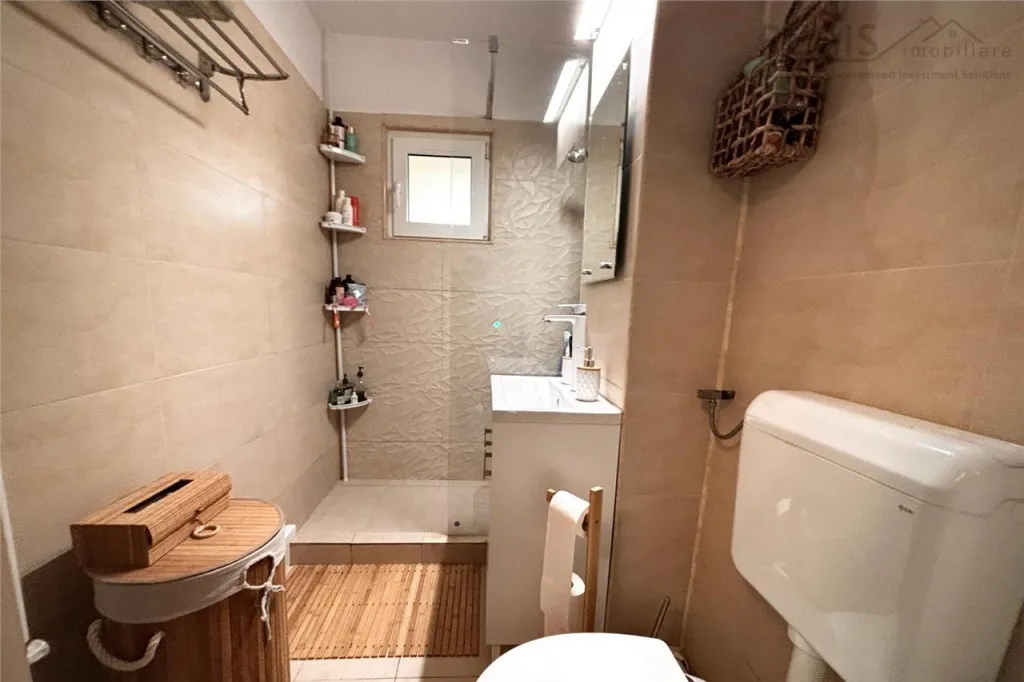 Apartament decomandat 2 camere Platou Dacia Buzau