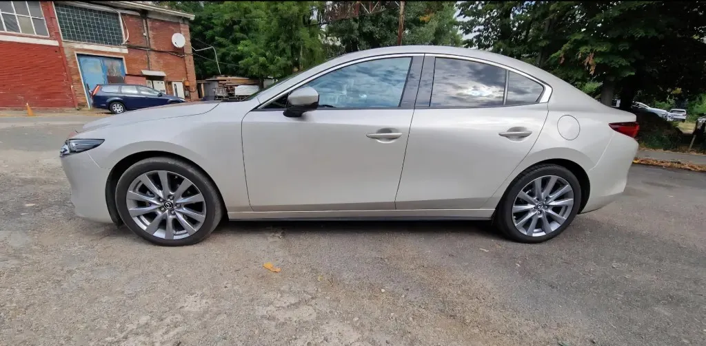 Mazda 3 Sedan Platinum Quartz 2 0 Benzina Automata Pachet Style 23 000 eur