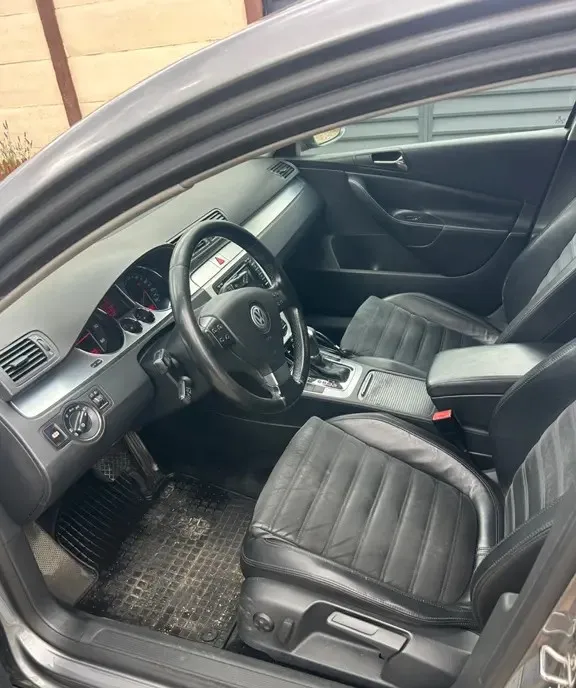 Volkswagen Passat B6 2 0 TDI 170 cp DSG 3 300 eur