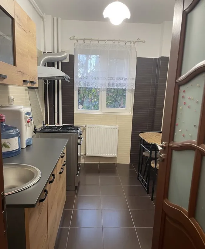 Dristor apartament cu 2 camere renovat mobilat modern