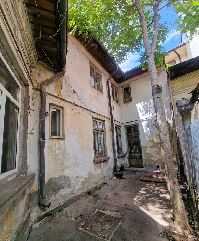 Tineretului parc Carol teren 413 mp 2 case