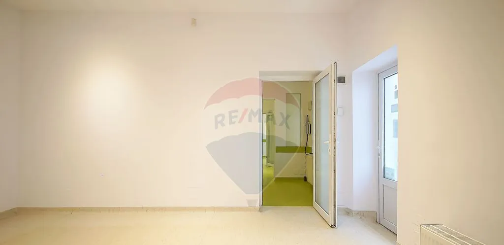 Spatiu birouri/cabinete medicale 66 mp str Iuliu Maniu