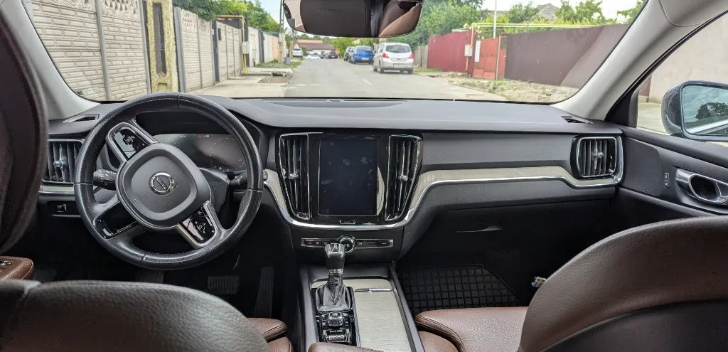 Volvo v60 14 500 eur