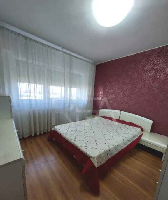 2 camere Unirii decomandat parcare et 5 an 1990 74 mp