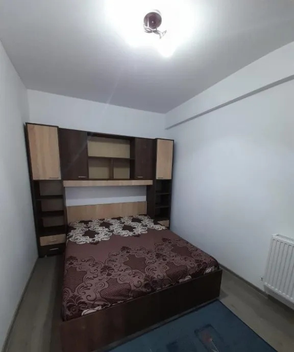 Apartament 3 camere terasa 25 mp parcare zona Vivo