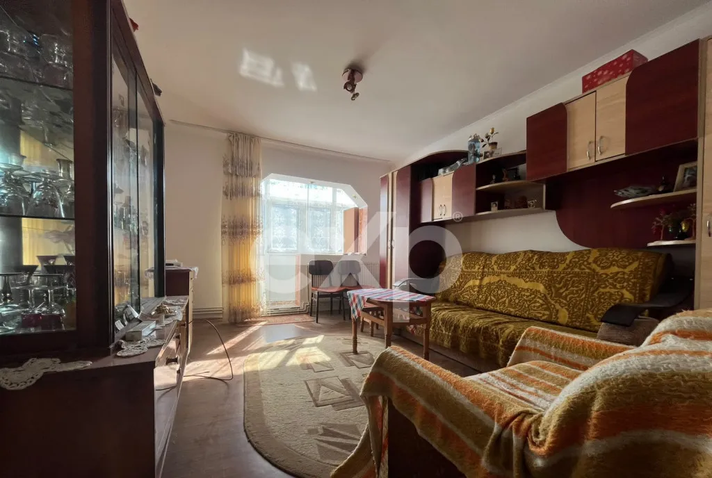 Casa cu 3 camere teren 567 mp pe Nicolae Balcescu in Gaest