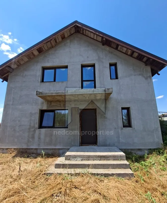 Vila P M 5 camere 500 mp teren Constructie noua 1 Decembrie