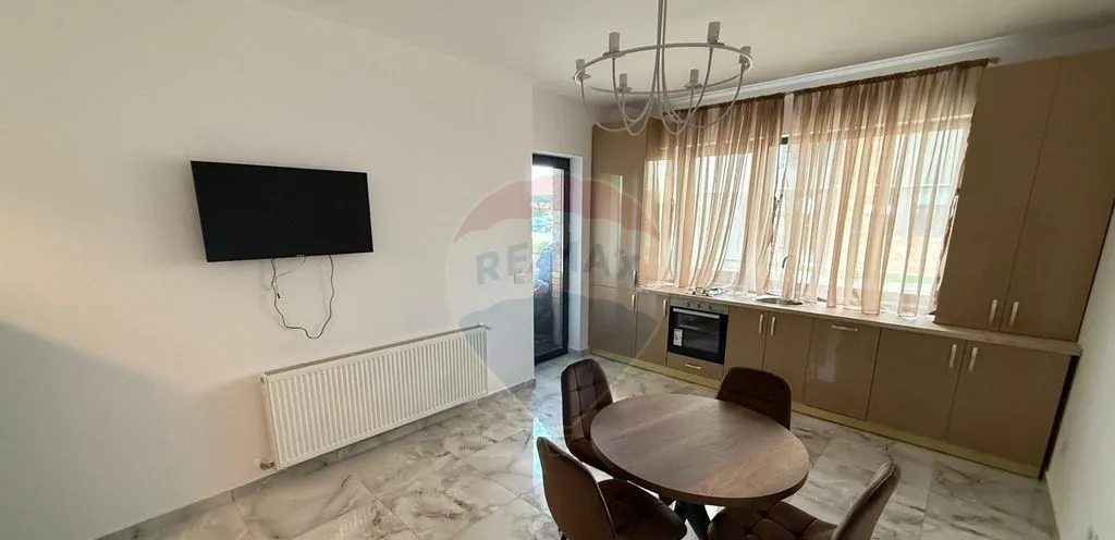 De inchiriat apartament cu 2 camere central Focsani