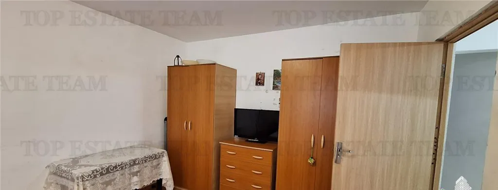 Apartament 3 camere cu spatiu comercial zona Primo Con