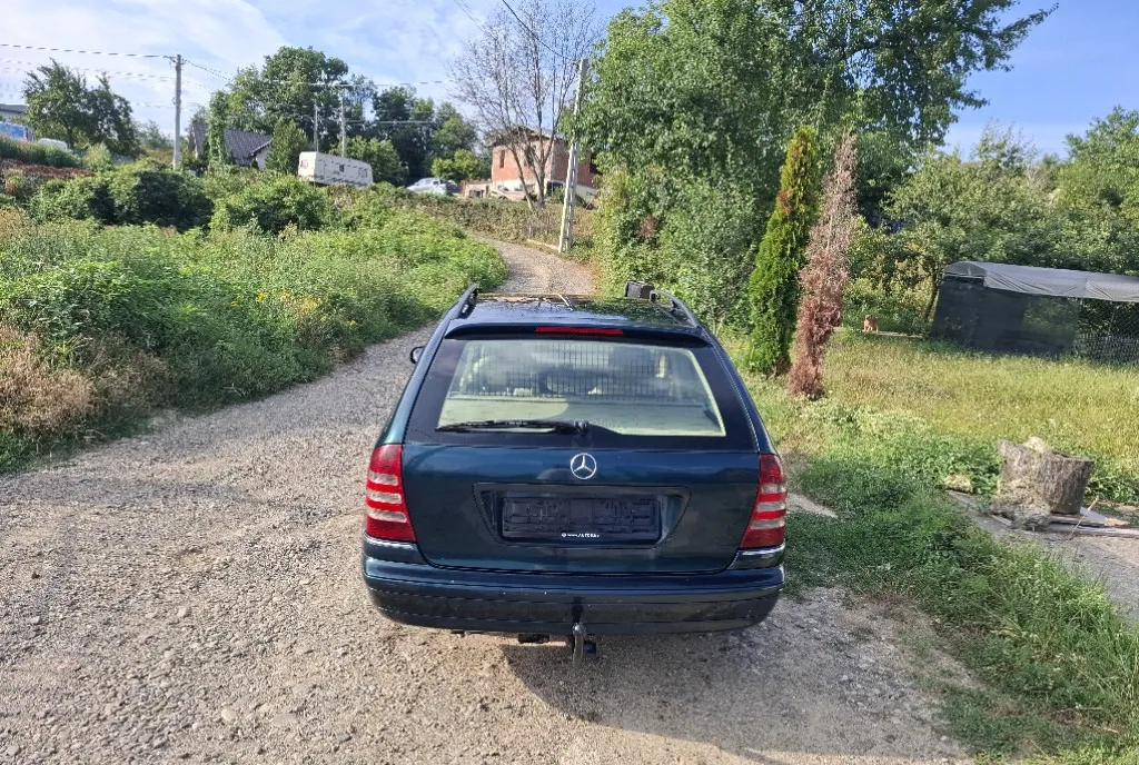Mercedes Benz C220 an 2008 rate cu buletinul 2 300 eur