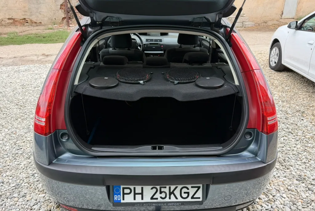 CITROEN C4 1 6 109CP 2005 CASH / RATE / Buy-back 1 790 eur