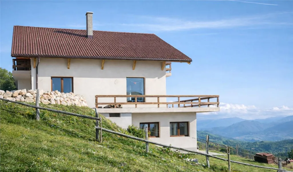 Resedinta pensiune in areal privilegiat cu 1 000 mp teren