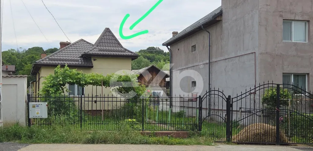 Casa P M cu vedere spre padure si teren de 866 mp in Magu