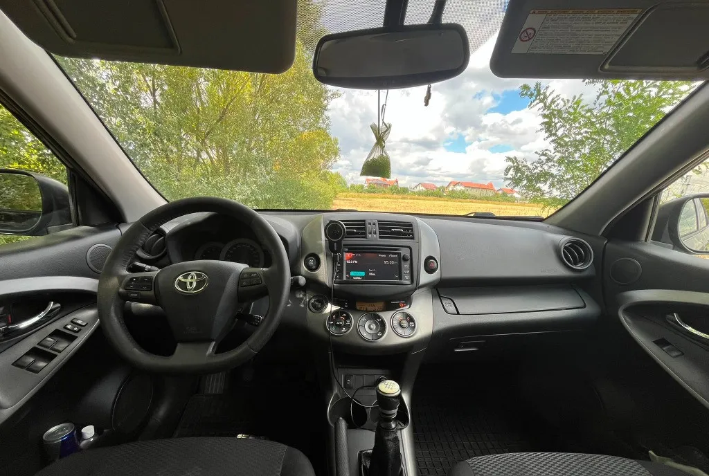 Toyota RAV4 2 2 D-4D 150 CP 4x4 ndash Fabricata icirc n Japonia ndash 265 767 km 9 990 eur