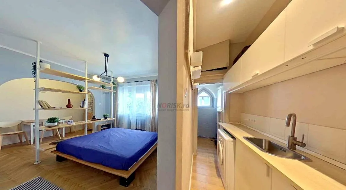 Prime Central Location Architect Designed Studio Turnkey Airbnb Investment