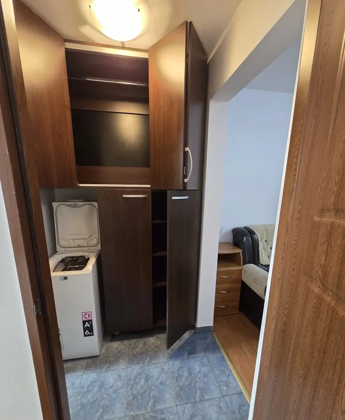 Piata Resita ideal activitate profesionala inchiriere apartament 2 camere