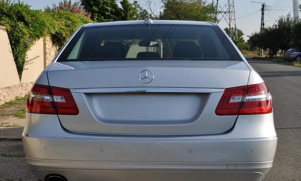 Mercedes-Benz E 250 BlueEFFICIENCY ELEGANCE W212 14 400 eur