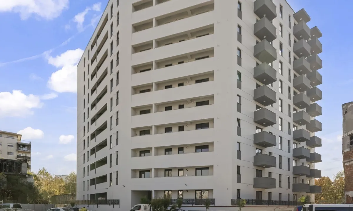 Metrou Preciziei 2 camere finisat complet se accepta credit