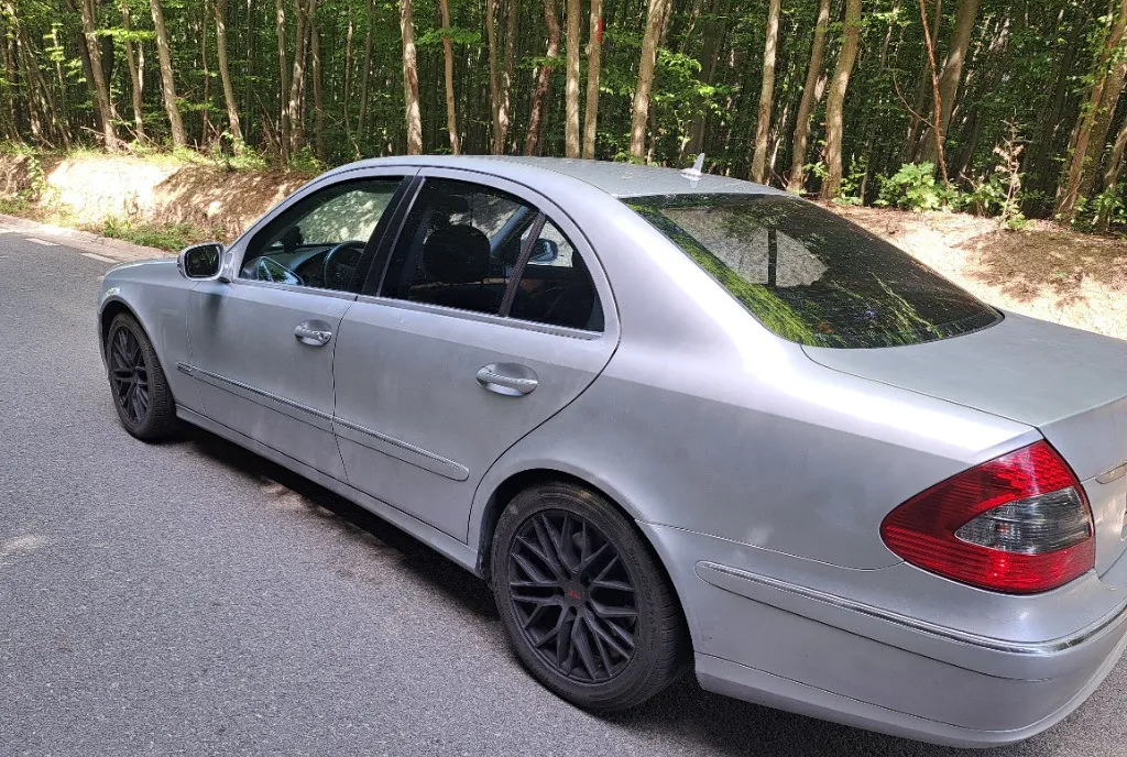 Mercedes-Benz E-Class W211 Facelift Avantgarde 2 2 CDI 170 CP Doar 241 000 K 5 300 eur