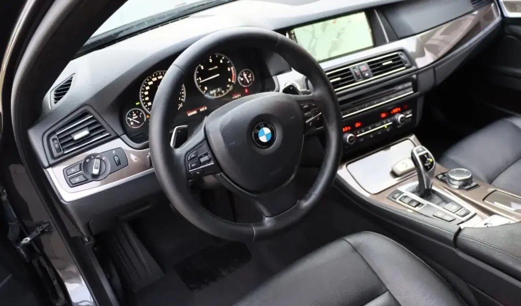 Bmw f11 2 0 xdrive 10 900 eur