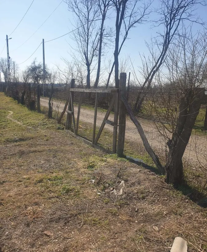 Cornatelu Bolovani Dambovita 44 km de Bucuresti intravilan