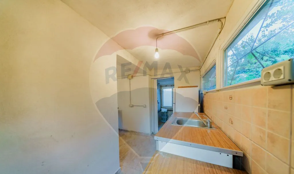 Cabana cu 2 camere de vanzare in zona 3 Insule