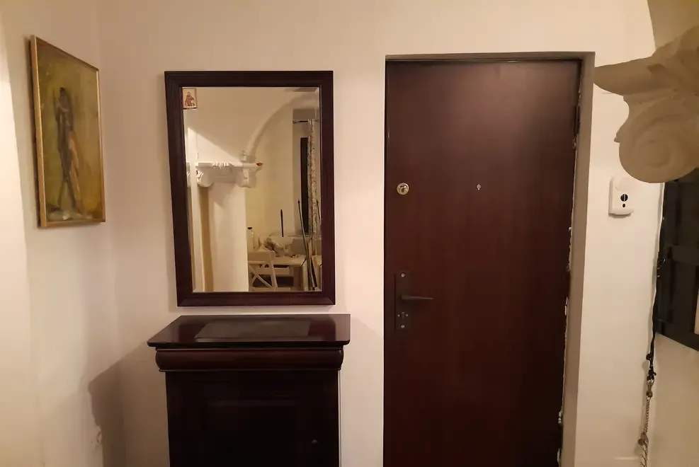 Apartament 2 camere decomandat - cu parcare