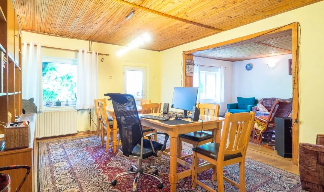 Gura Vitioarei vila 5 camere 160 mp utili curte 850 mp urgent