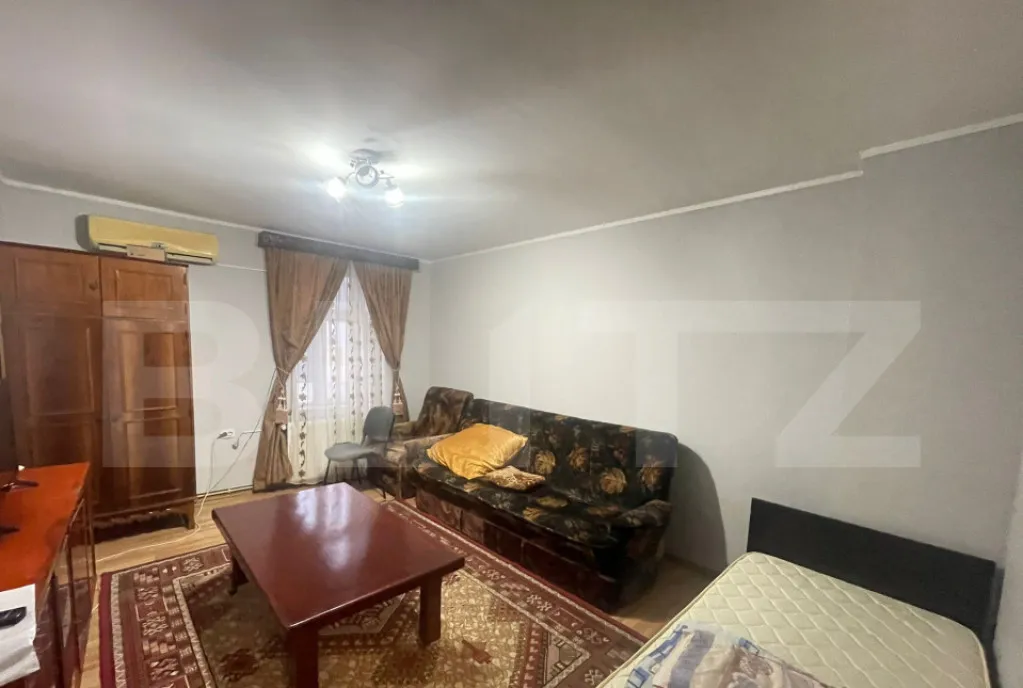 Garsoniera parter 22 mp plus 80mp teren zona Facultatea De