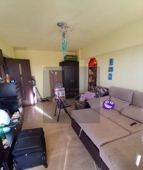 3 camere metrou gorjului