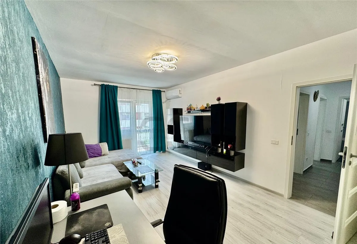 Grand Arena Kristal Residence decomandat loc parcare