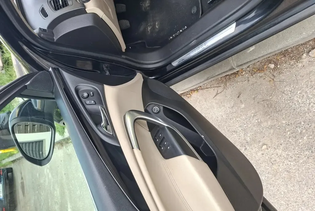 Opel insignia 1 5 5 500 eur