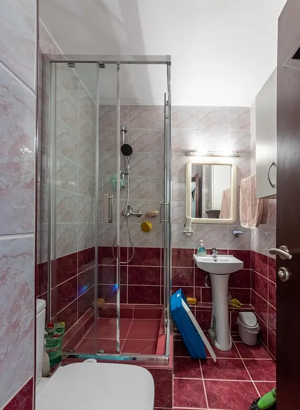 Aviatiei apartament 4 camere decomandat loc adp