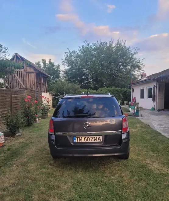Vand Opel astra H 2008 motor 1900