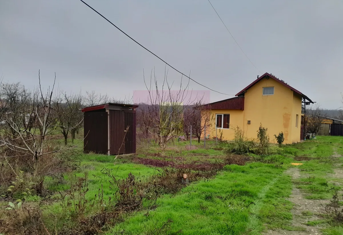 Barcanesti il se vinde casa teren 16K mp