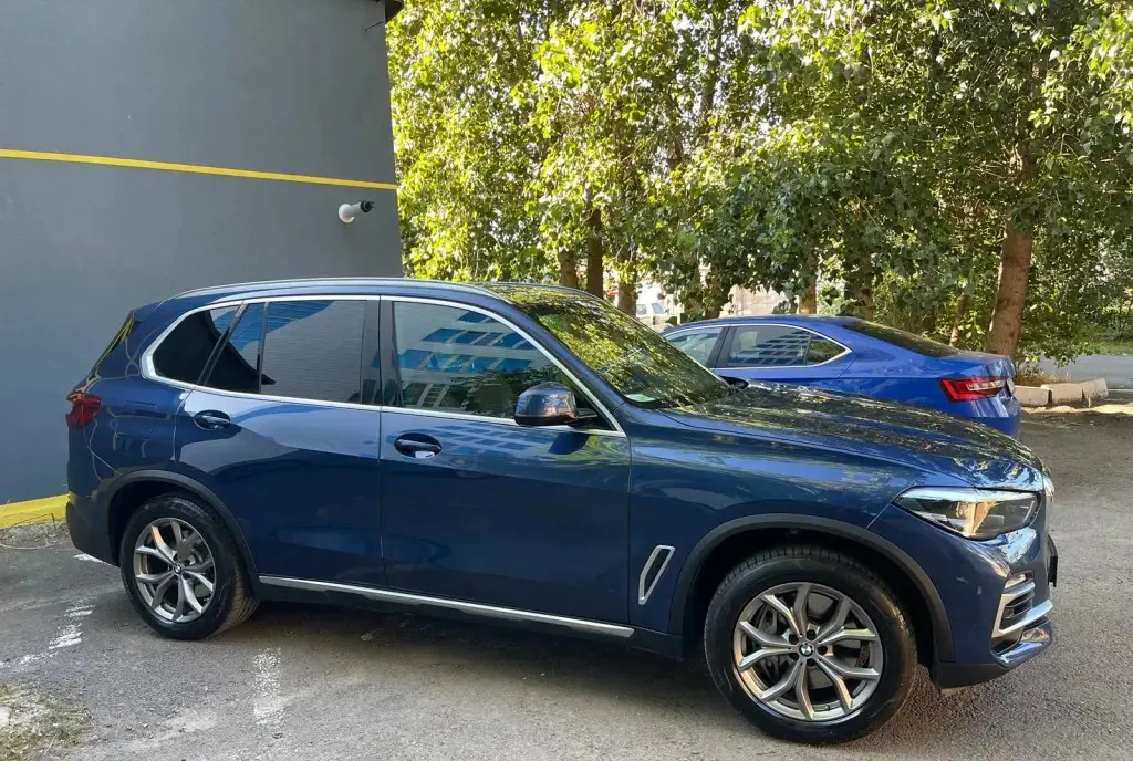 BMW X5 xDrive45e G05 Plug-in Hybrid 43 000 eur