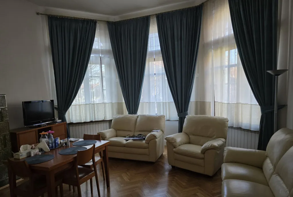 Apartament 2 camere renovat etaj 1 zona Carpati