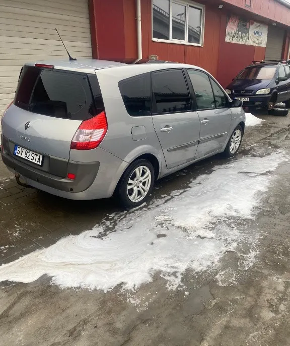 Renault grand scenic automat 7 locuri 2 0benzina full option 2 000 eur