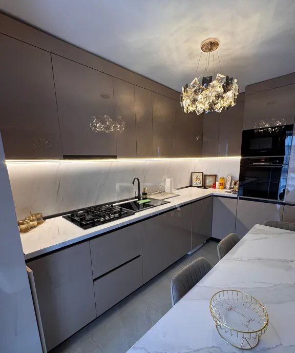 3 camere Theodor Pallady decomandat centrala parcare an