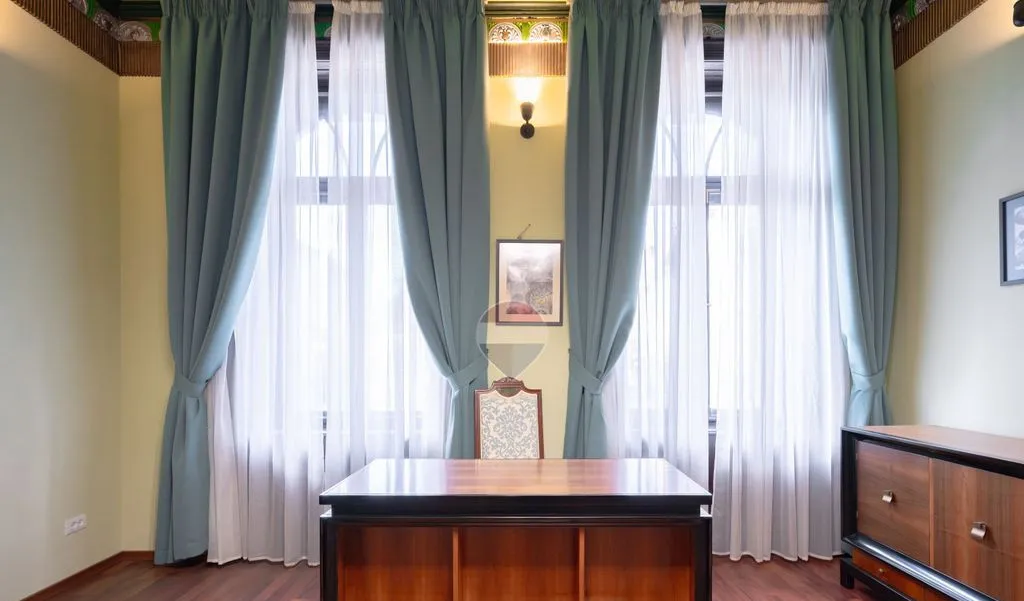 Apartament cu 3 camere de vanzare in zona Centrul Istoric