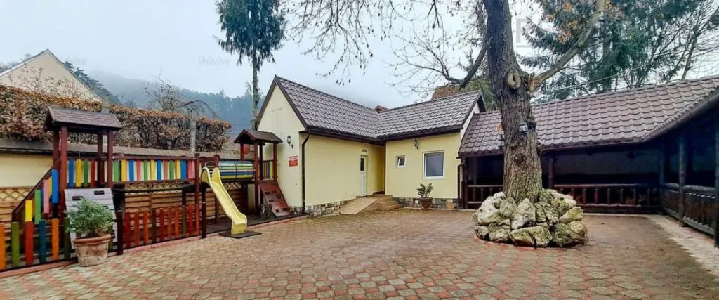 Super Vila perfecta pentru o Pensiune/ Hotel cu Restaura