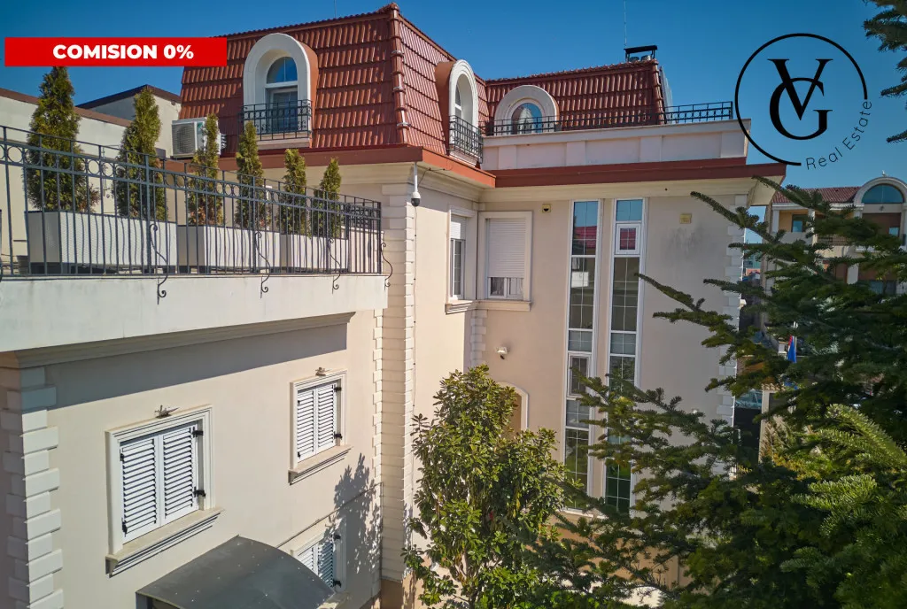 Vila eleganta cu graa si terasa - zona linistit