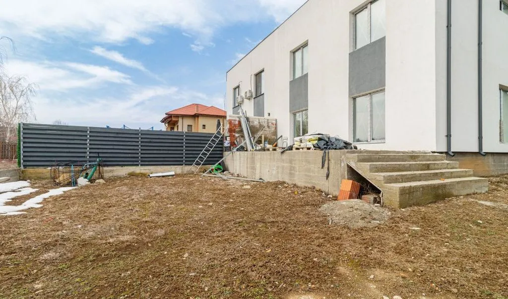 Casa Corbeanca P 1 cu 3 dormitoare si curte generoasa te