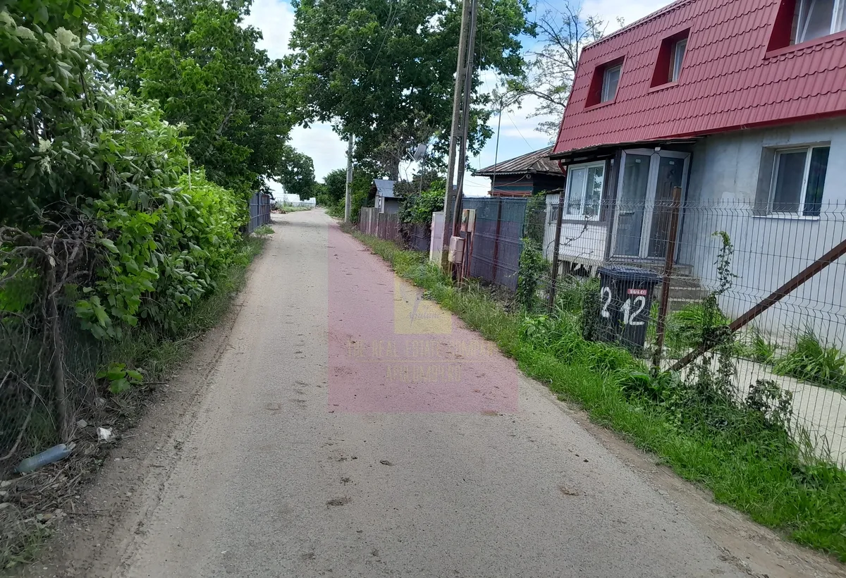 Varasti gr se vinde casa P 1 M 4 cam
